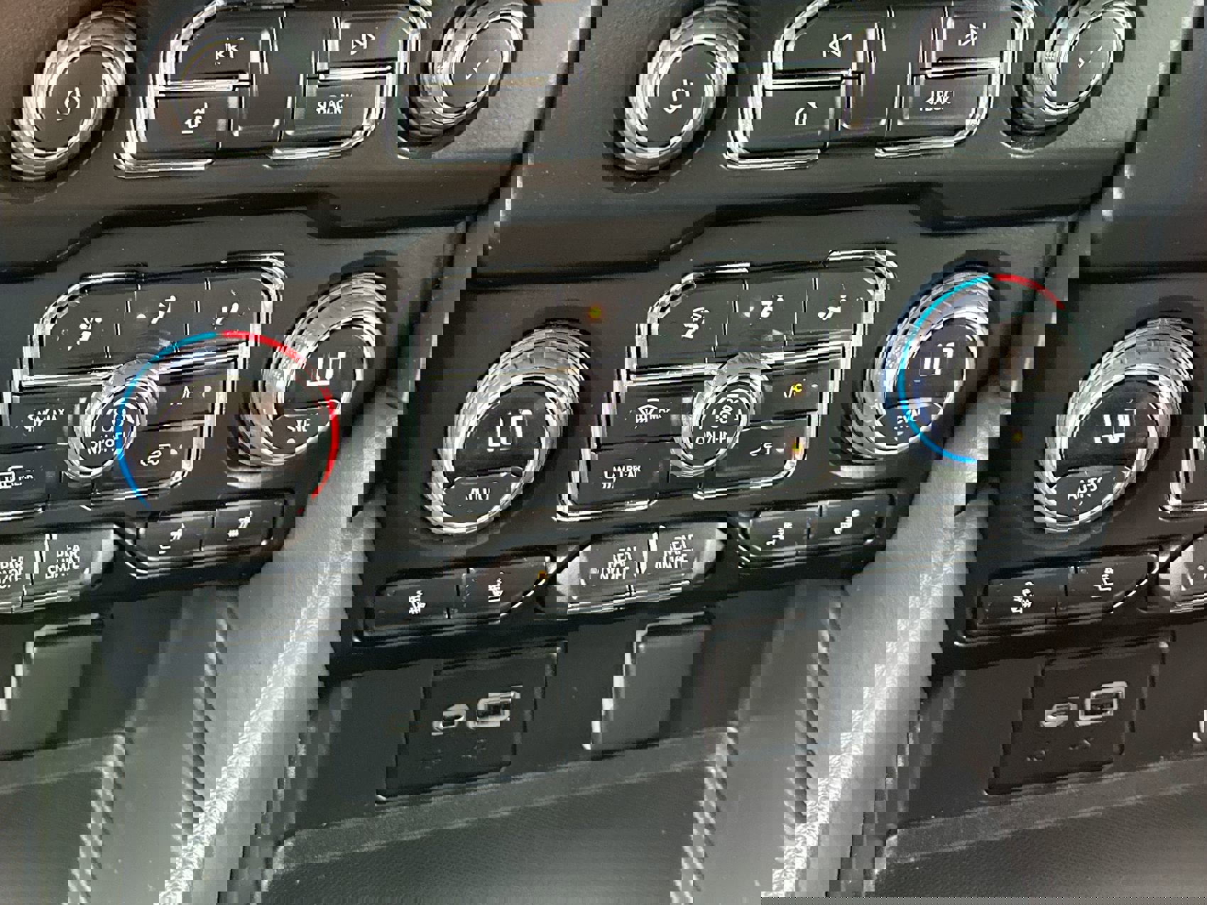 2022 Chevrolet Tahoe LT photo 18