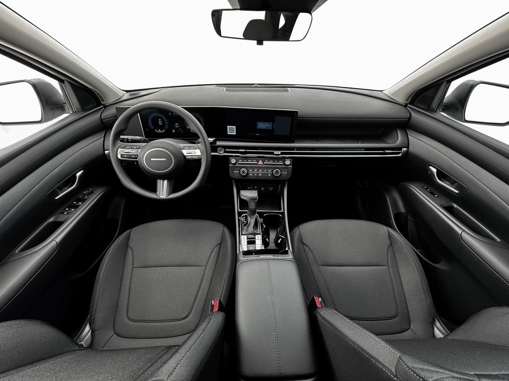 2025 Hyundai Tucson SE photo 13