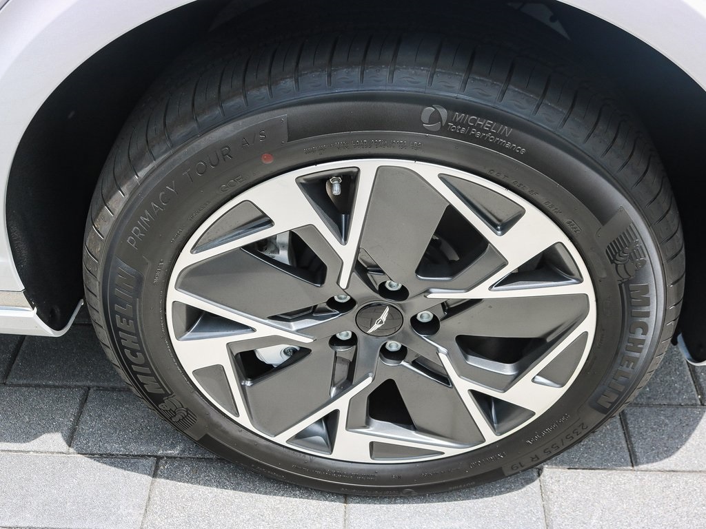 2026 Genesis Electrified GV70 photo 9