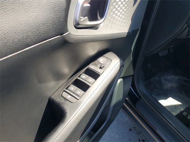 2025 Kia Soul LX photo 7