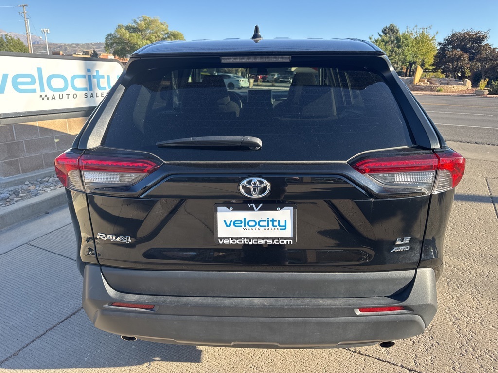 2024 Toyota RAV4 LE photo 5