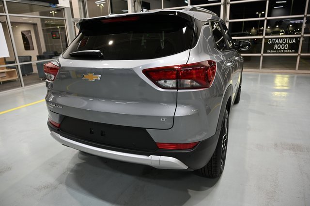 2026 Chevrolet Trailblazer LT photo 2