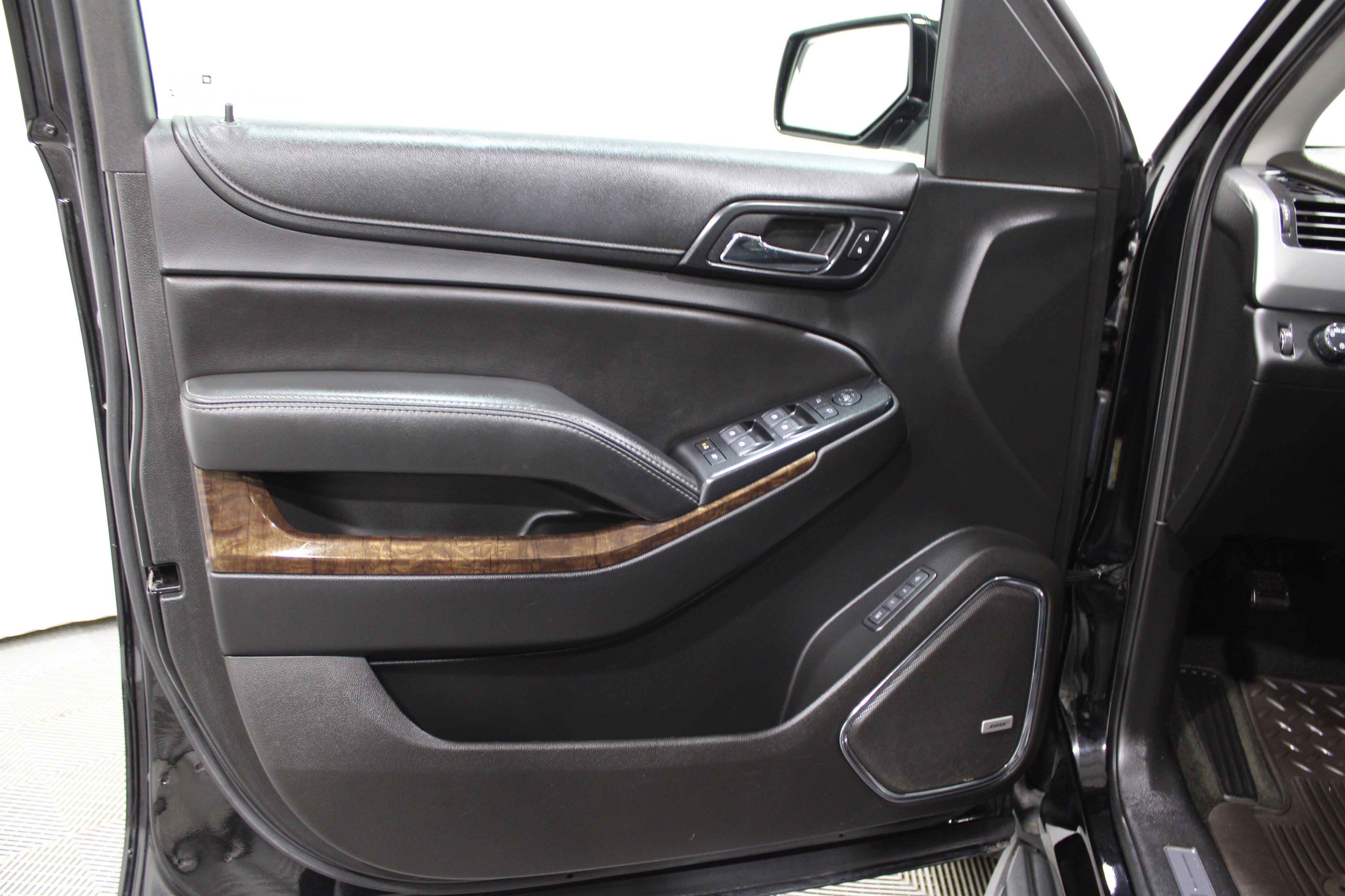 2018 Chevrolet Tahoe LT photo 4