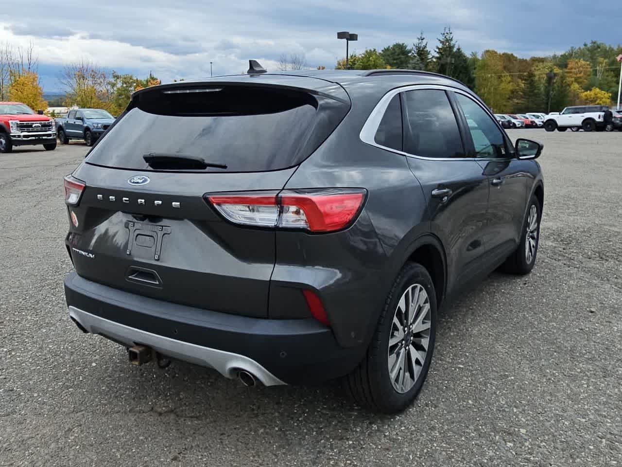 2020 Ford Escape Titanium photo 3
