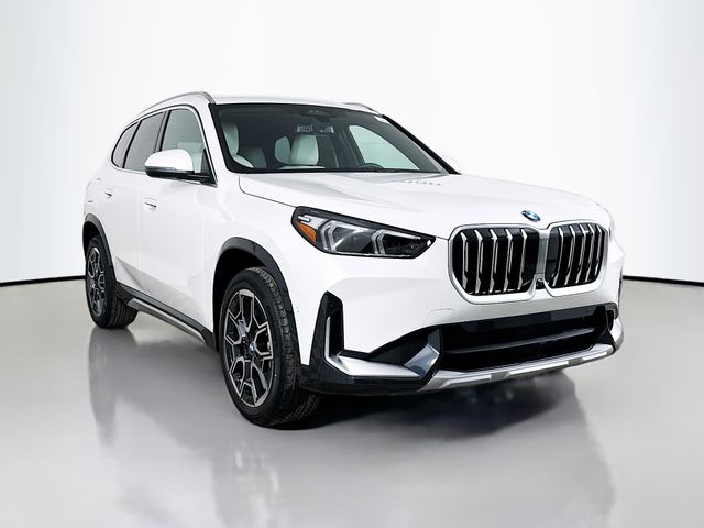 2026 BMW X1 28i's photo