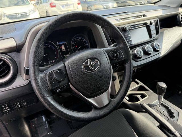 2017 Toyota RAV4 LE photo 2