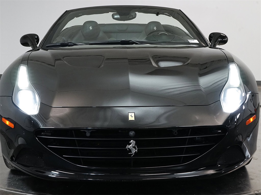 2016 Ferrari California T photo 4