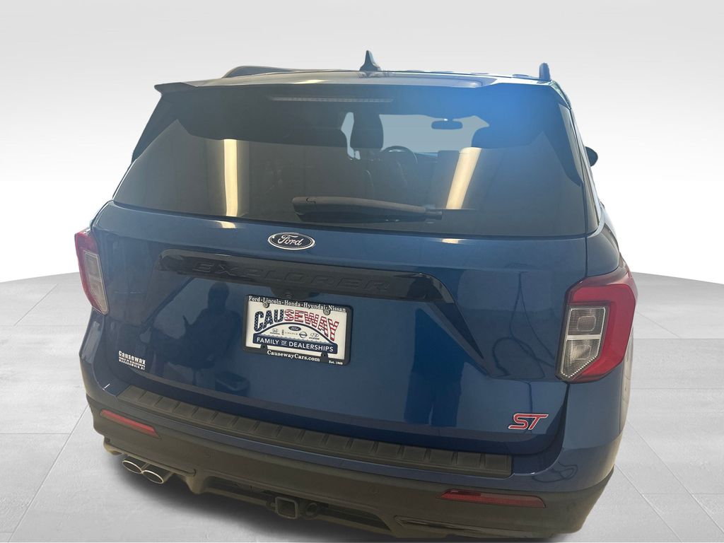 2023 Ford Explorer ST photo 26