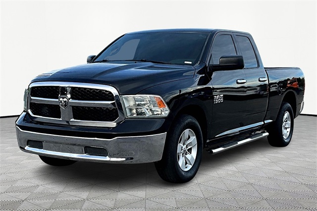 2015 Ram 1500 SLT photo 3