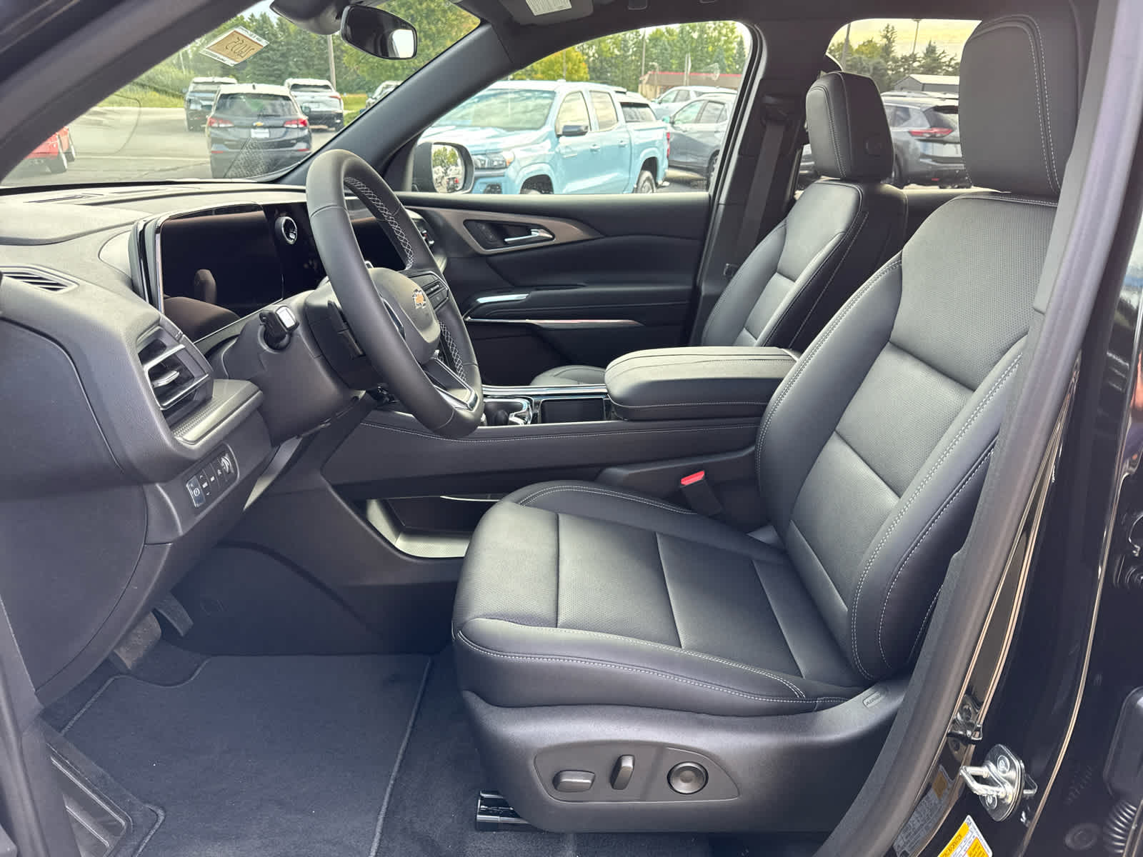 2026 Chevrolet Traverse photo 22