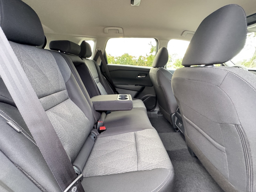 2026 Nissan Rogue SV photo 15