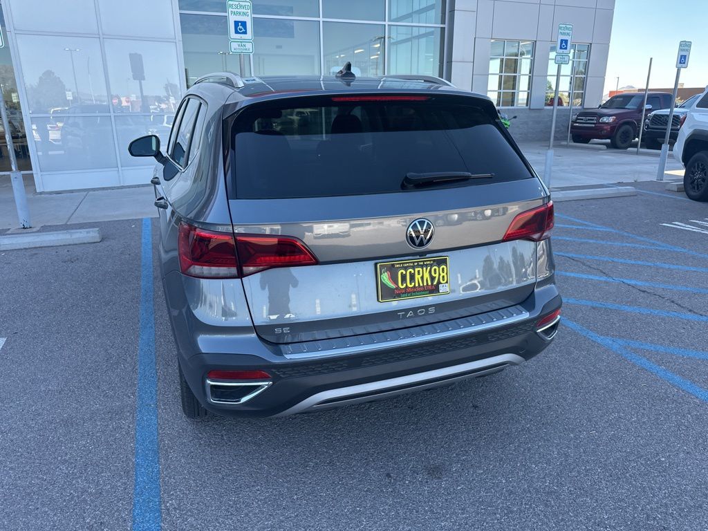 2024 Volkswagen Taos SE photo 12
