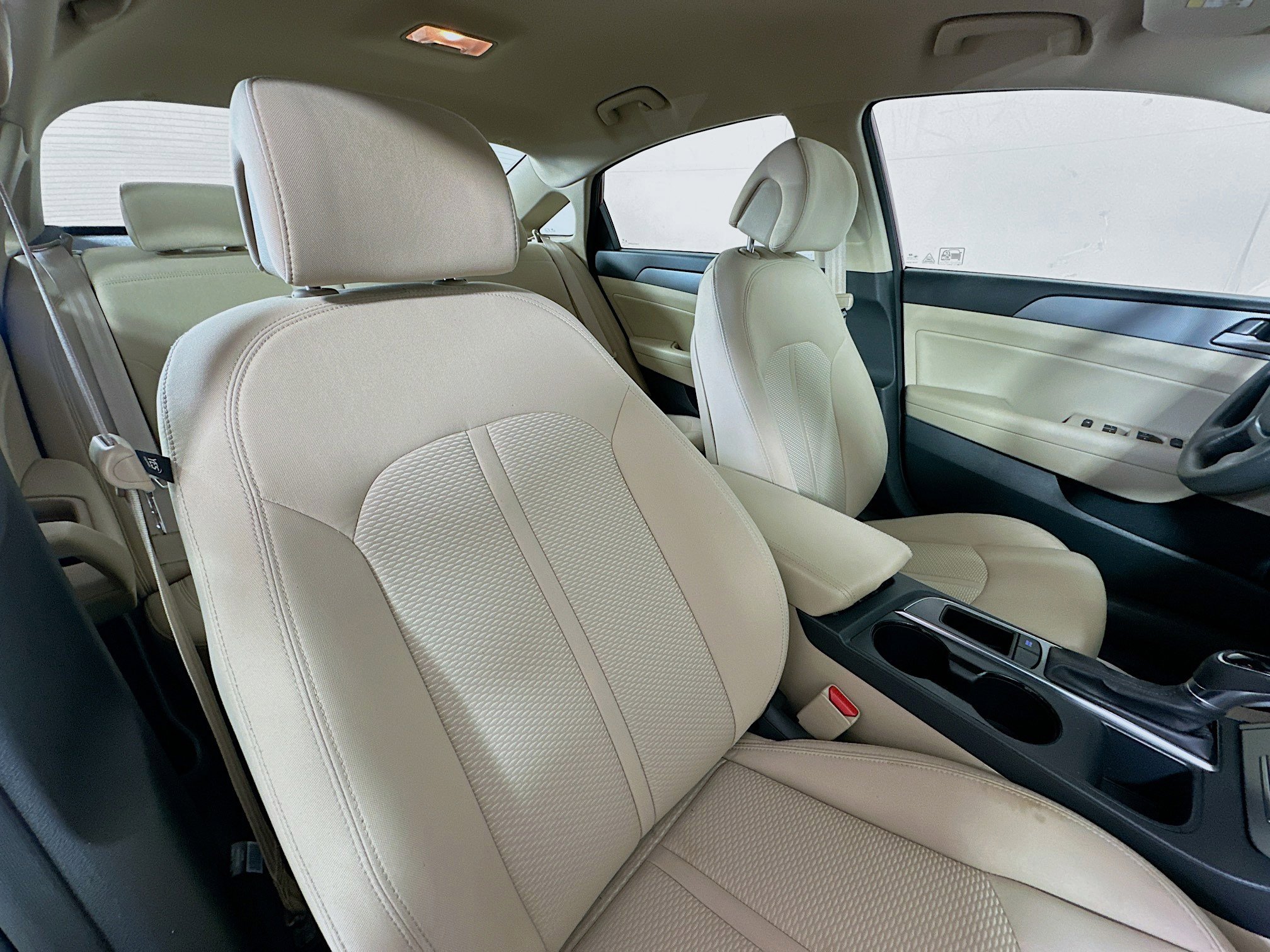 2015 Hyundai Sonata SE photo 23