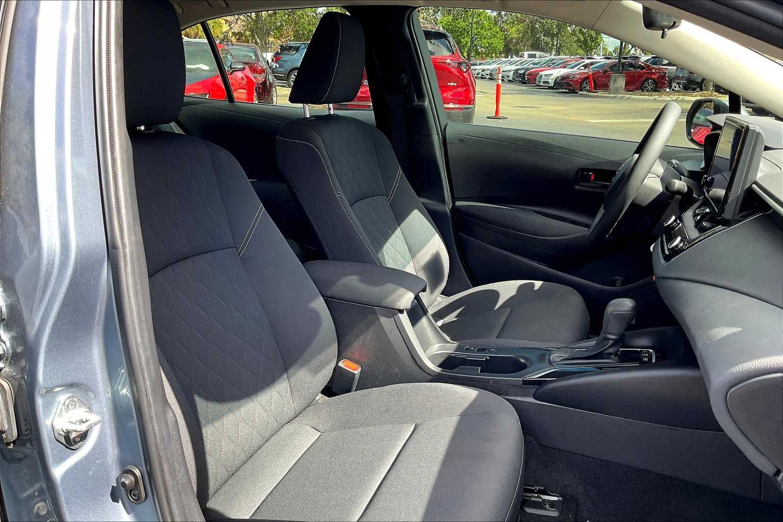 2023 Toyota Corolla Hybrid LE photo 7