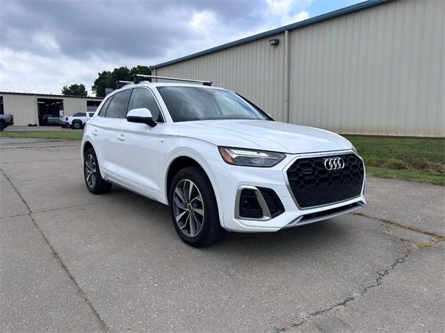 2022 Audi Q5 Premium Plus