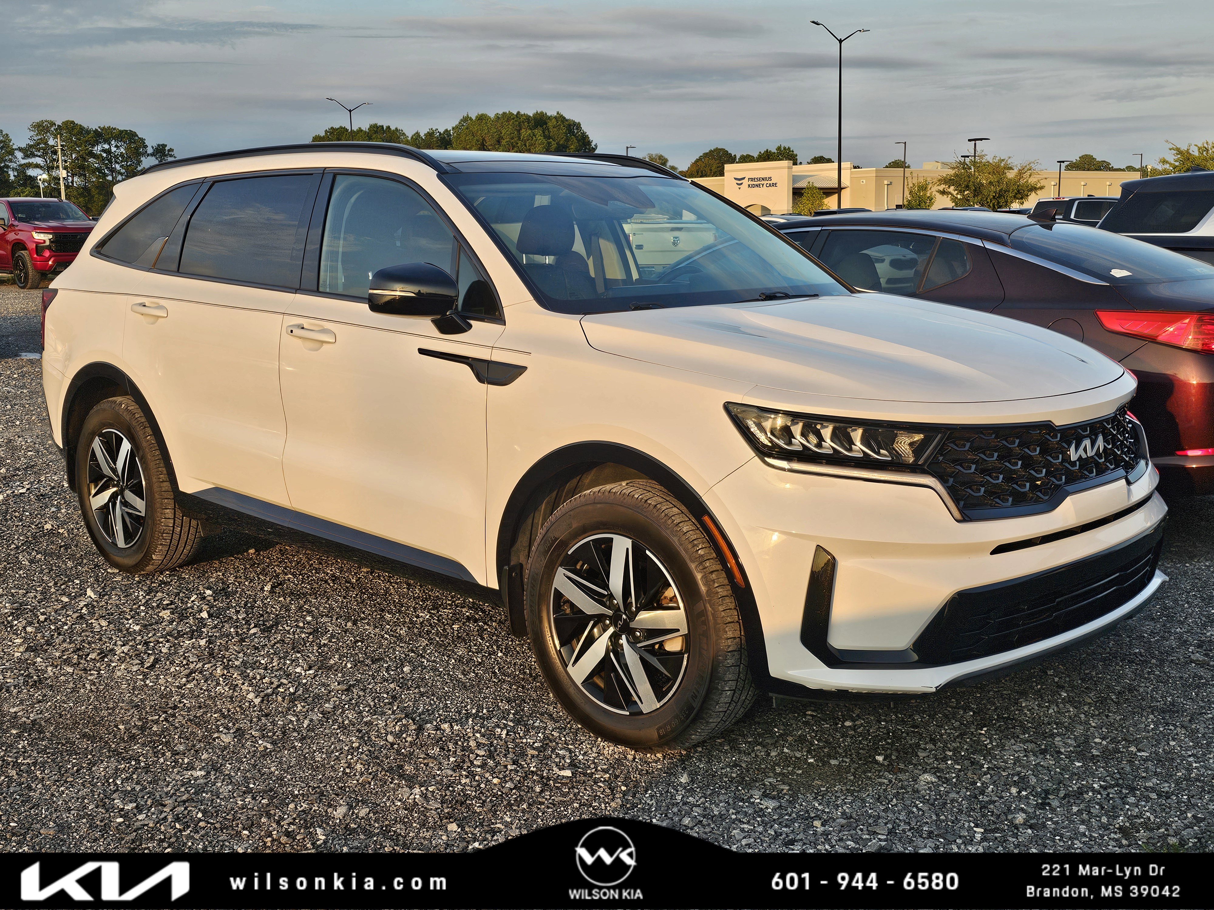 2022 Kia Sorento S's photo