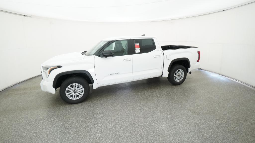 2026 Toyota Tundra SR5 CrewMax photo 7