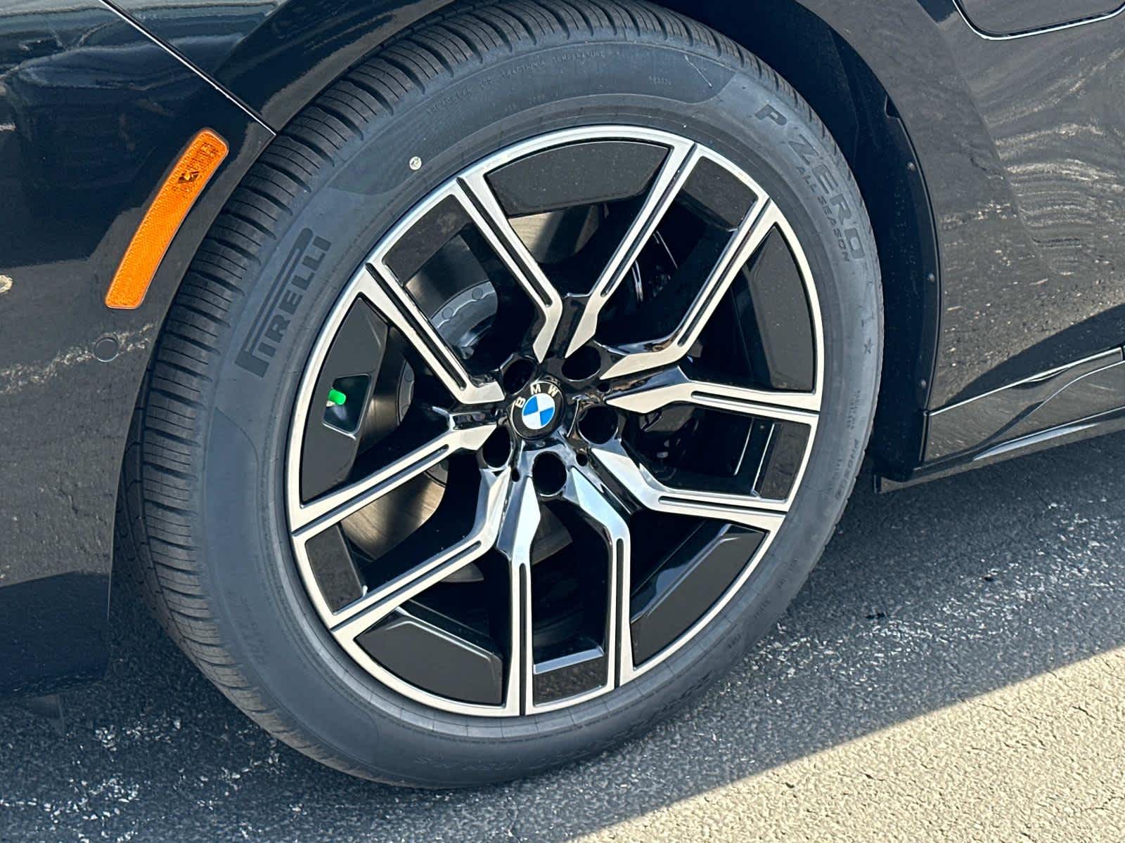 2025 Bmw 750e 750e xDrive photo 16