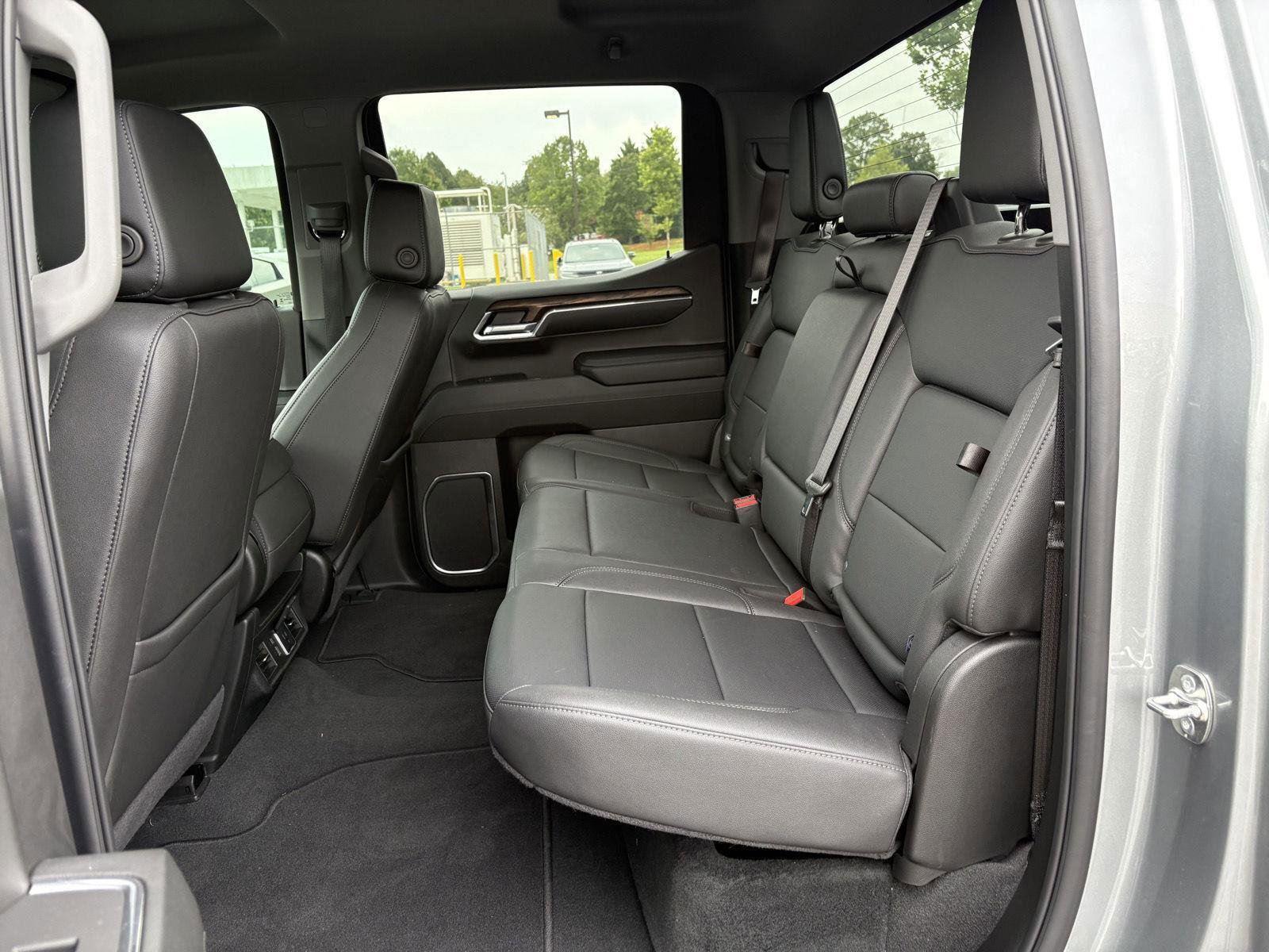 2025 Gmc Sierra 1500 SLT photo 19