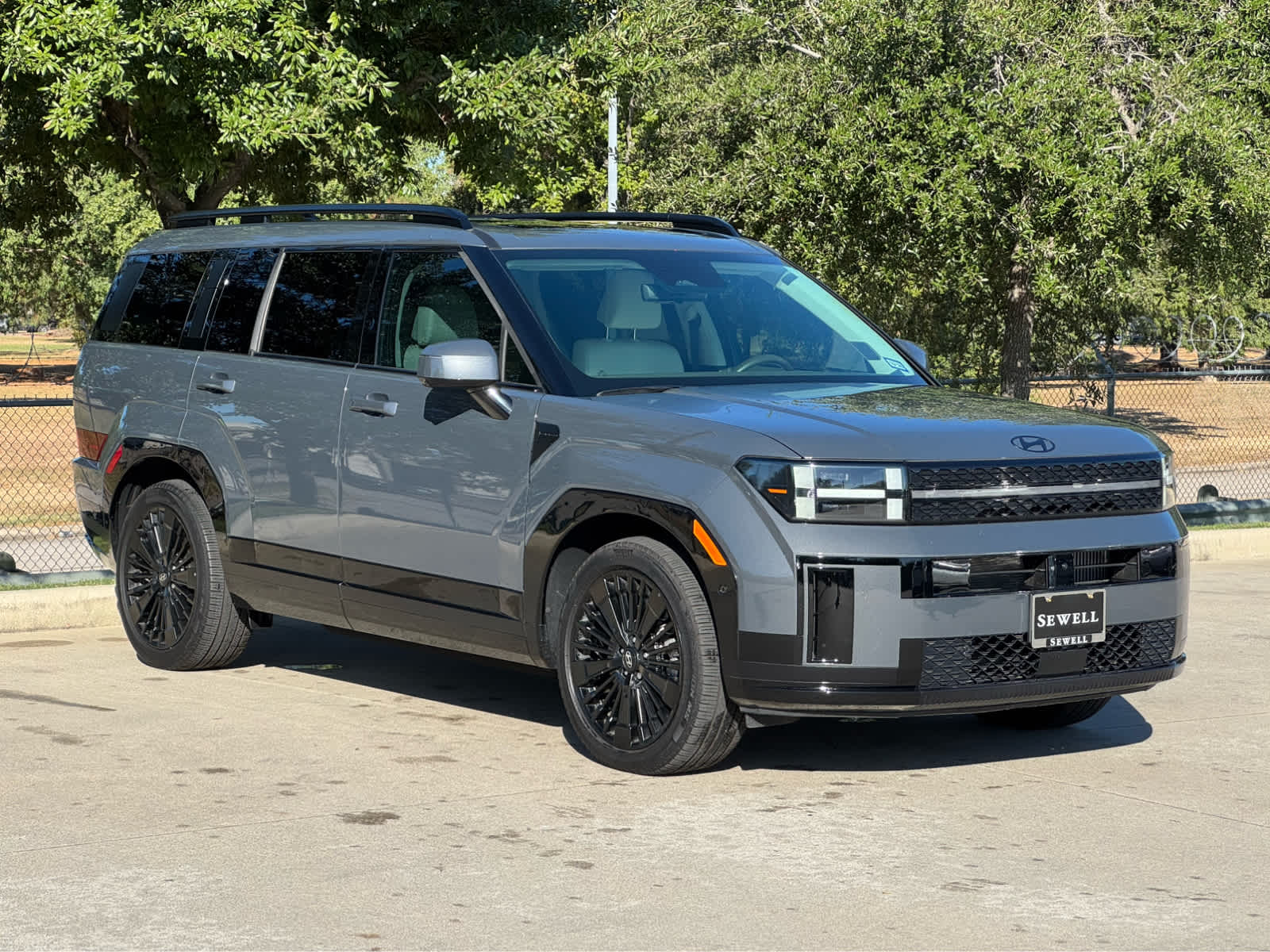 2025 Hyundai Santa Fe photo 3