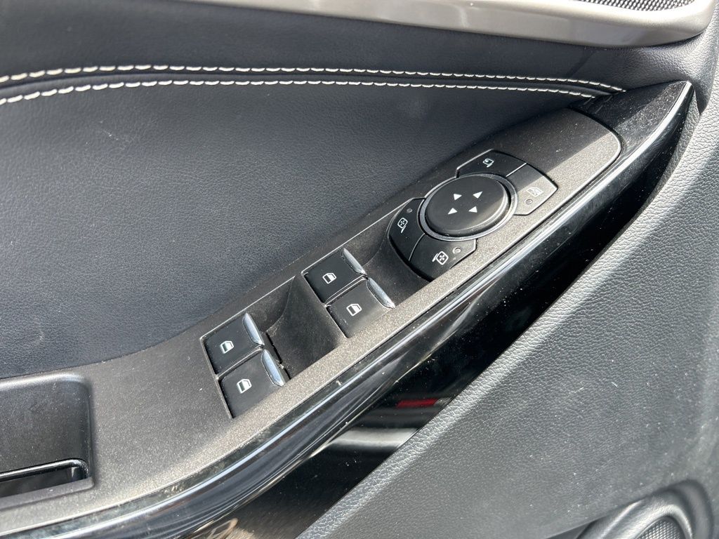 2023 Ford Explorer ST photo 13