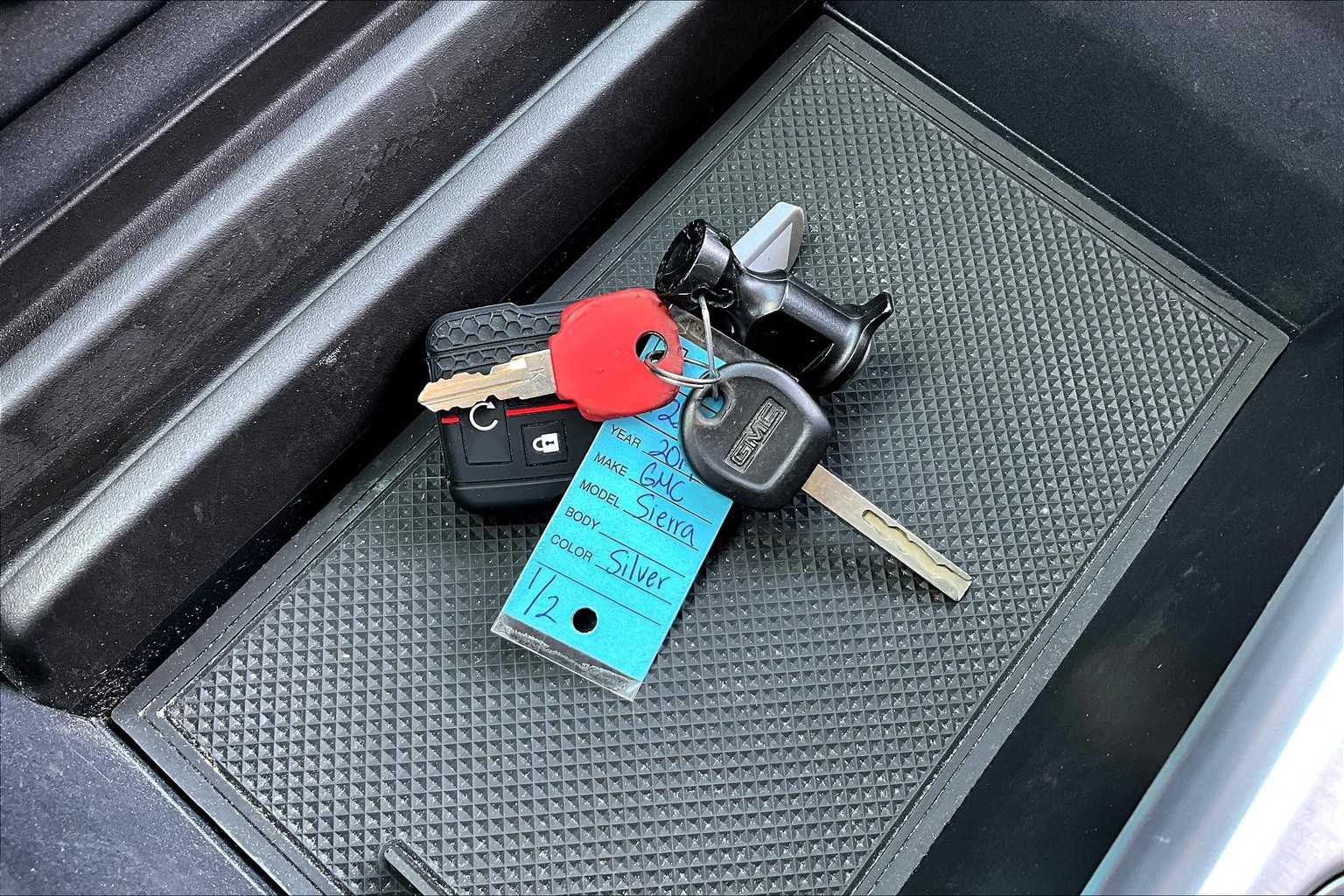2019 Gmc Sierra HD SLT photo 13