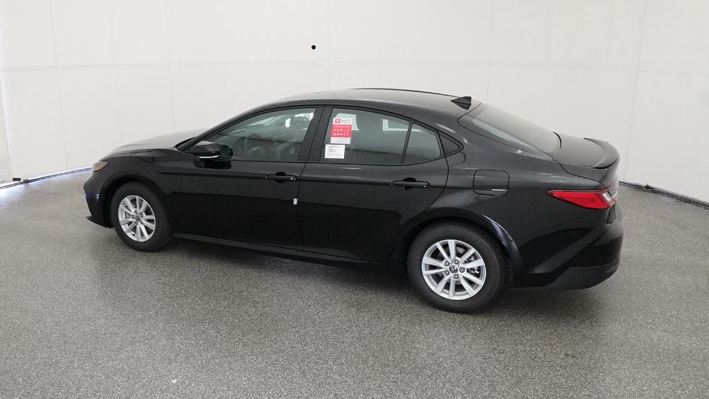 2026 Toyota Camry LE photo 11