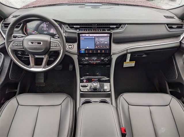 2024 Jeep Cherokee Limited 4xe photo 18