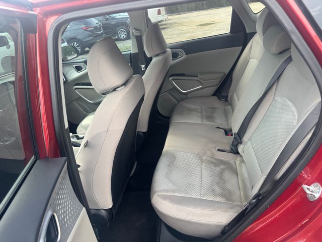 2023 Kia Soul LX photo 12