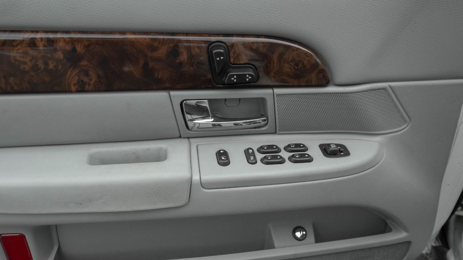 2005 Mercury Grand Marquis GS photo 10