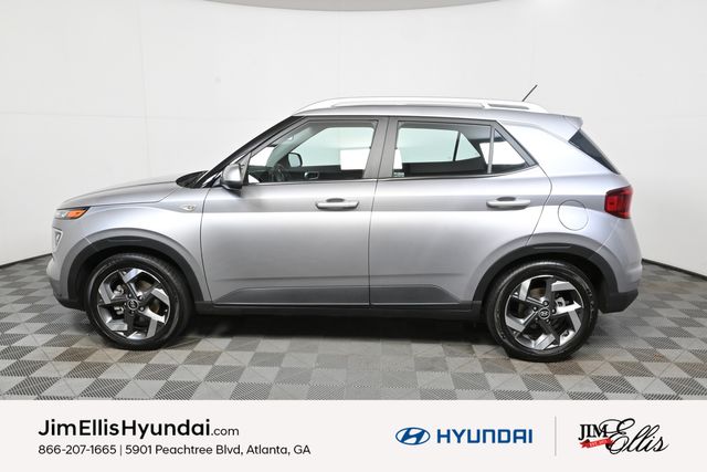 2023 Hyundai Venue SEL photo 2