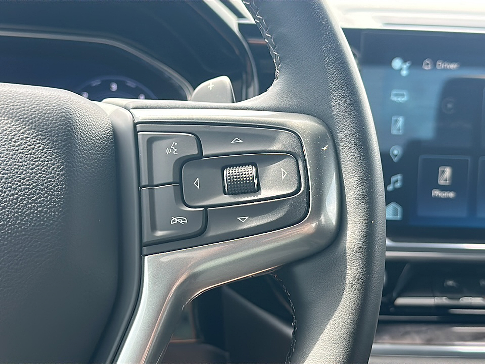 2024 Chevrolet Silverado 1500 LTZ photo 16