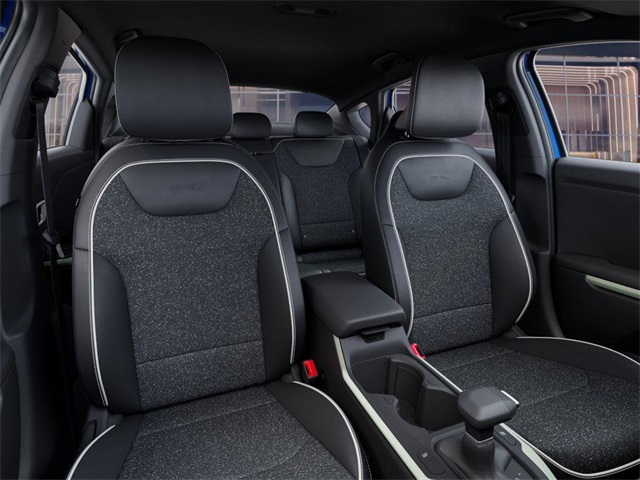 2025 Kia K4 GT-Line photo 13