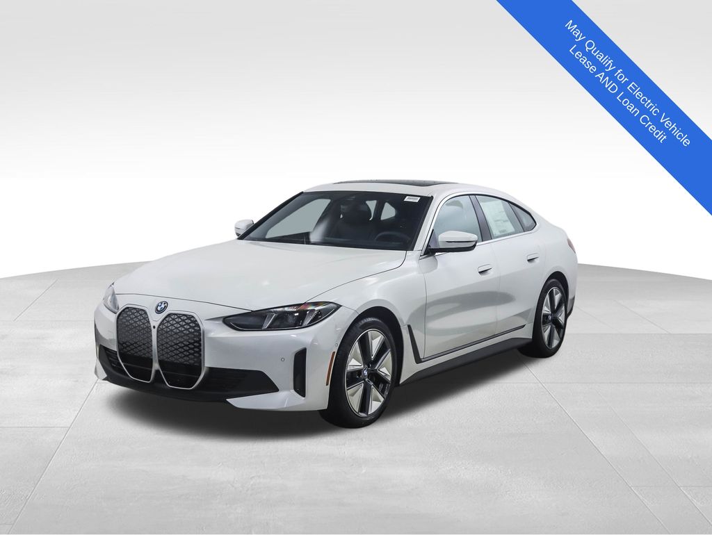 2025 BMW i4 40's photo