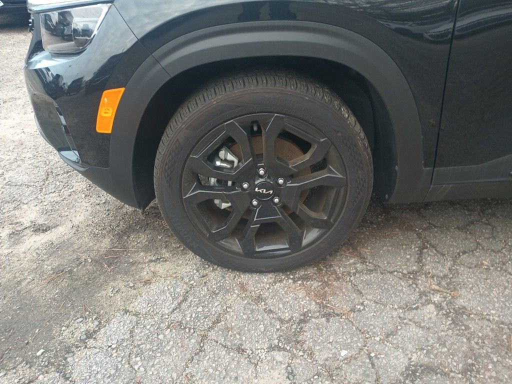 2024 Kia Seltos X-Line photo 23