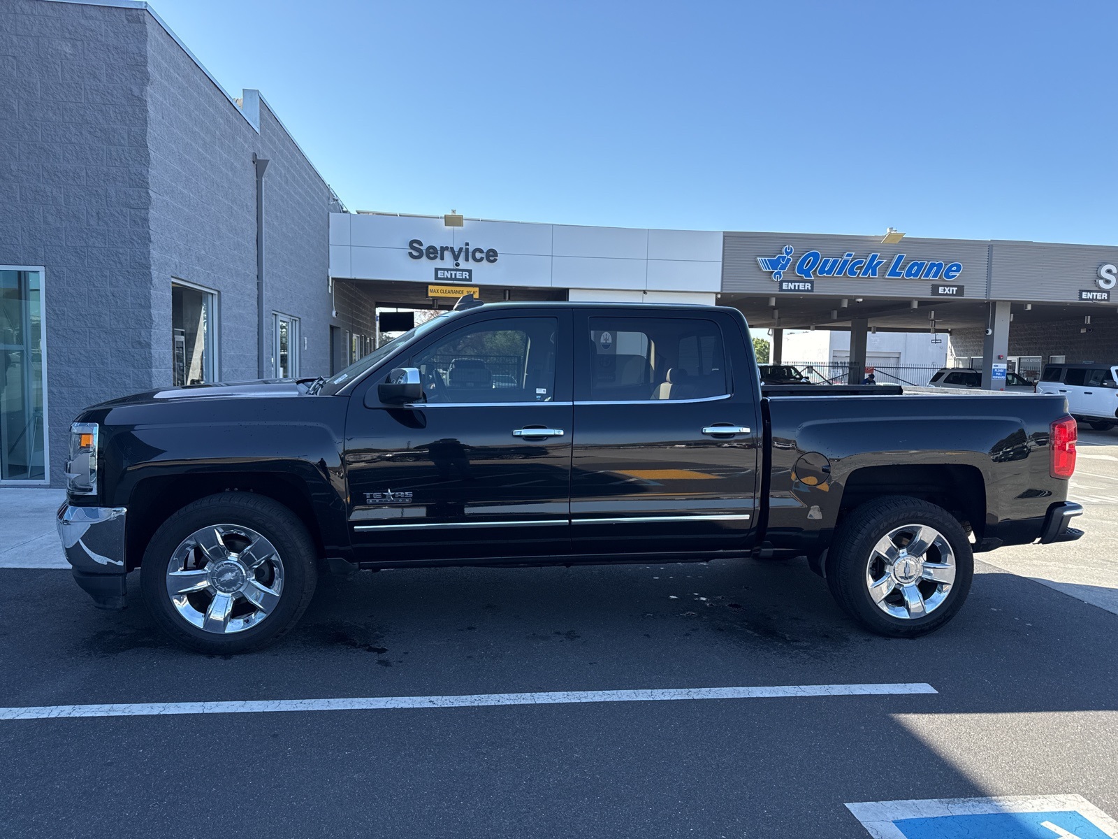 2018 Chevrolet Silverado 1500 LTZ photo 4