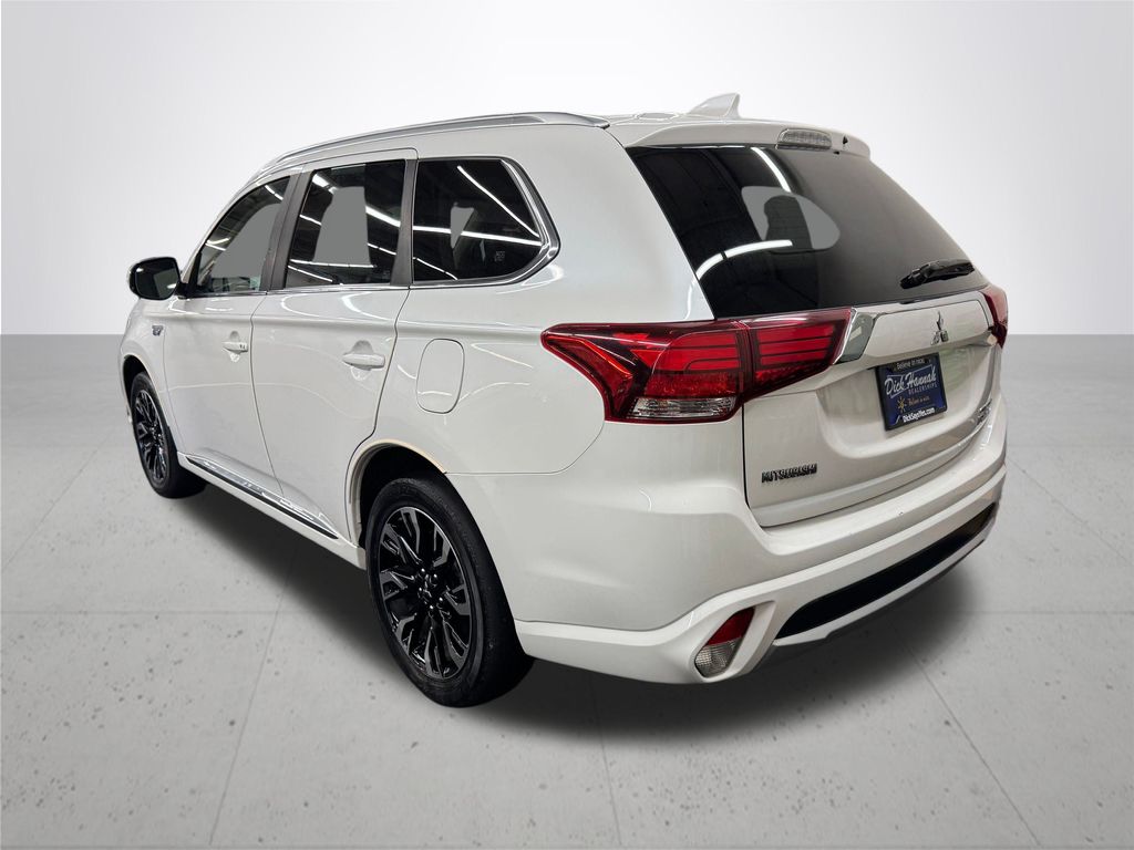 2018 Mitsubishi Outlander PHEV SEL photo 4