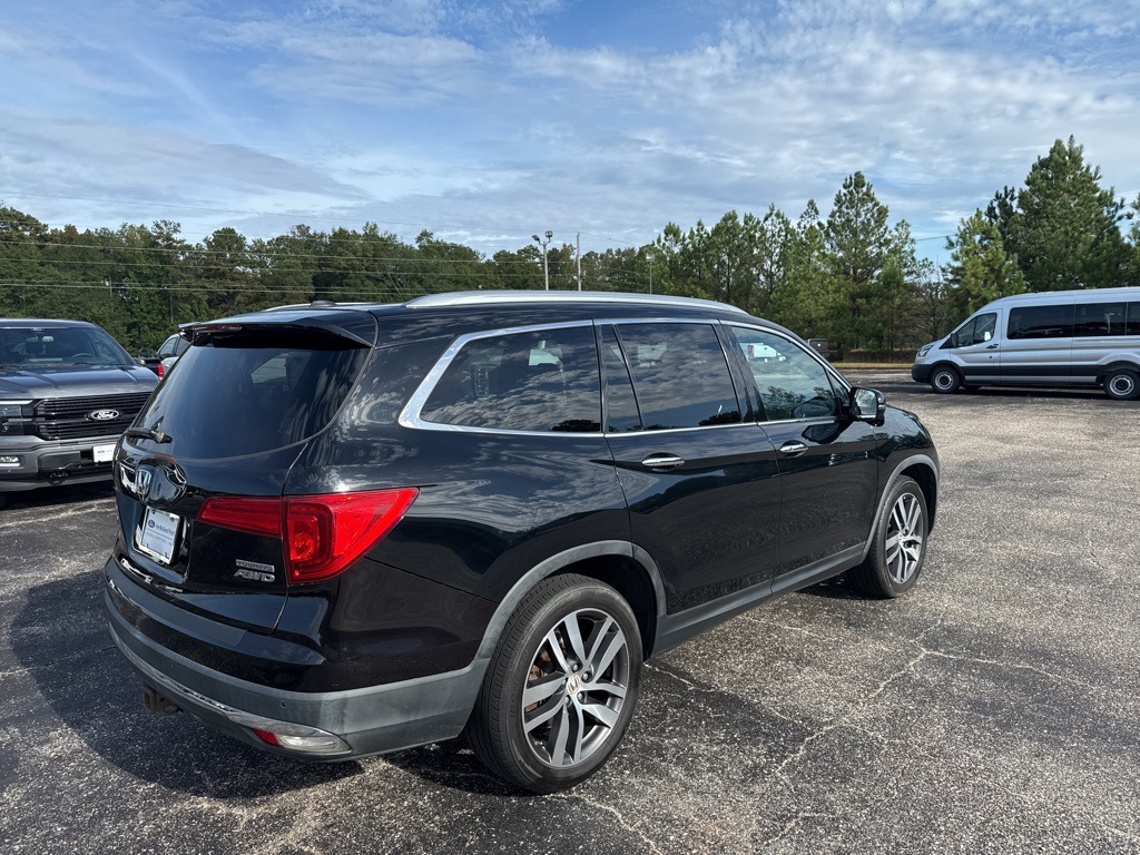 2016 Honda Pilot Touring photo 15