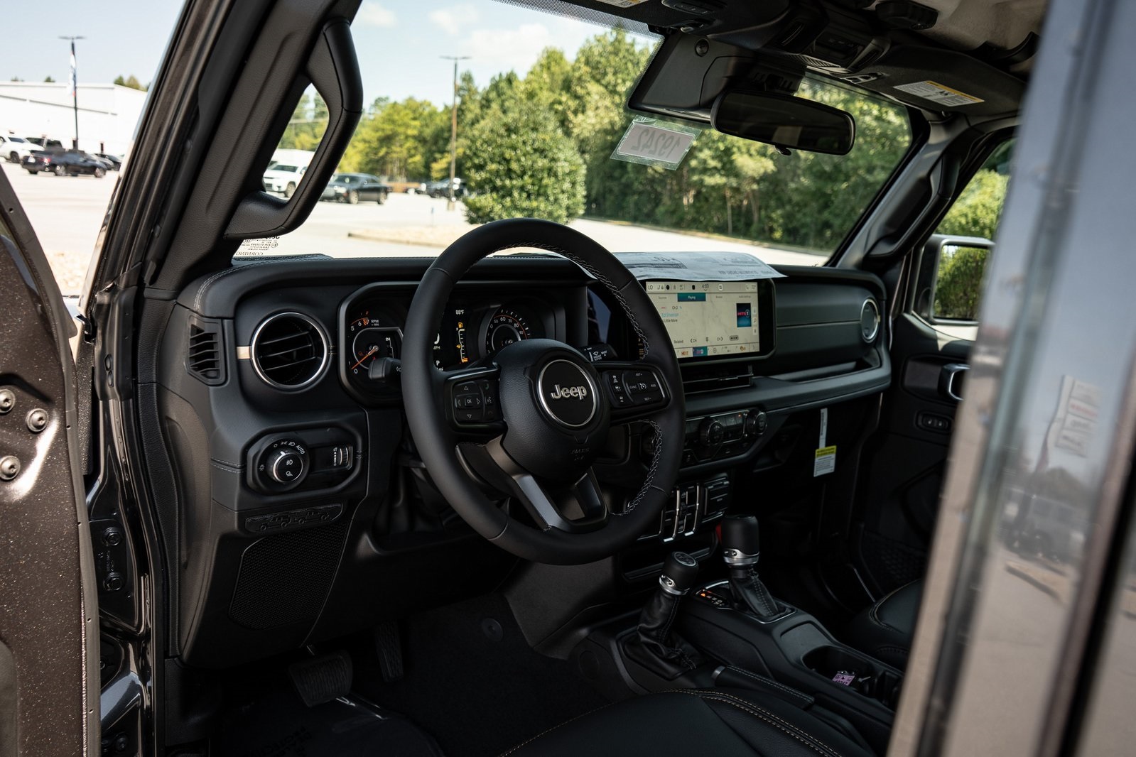 2025 Jeep Gladiator Sport photo 13