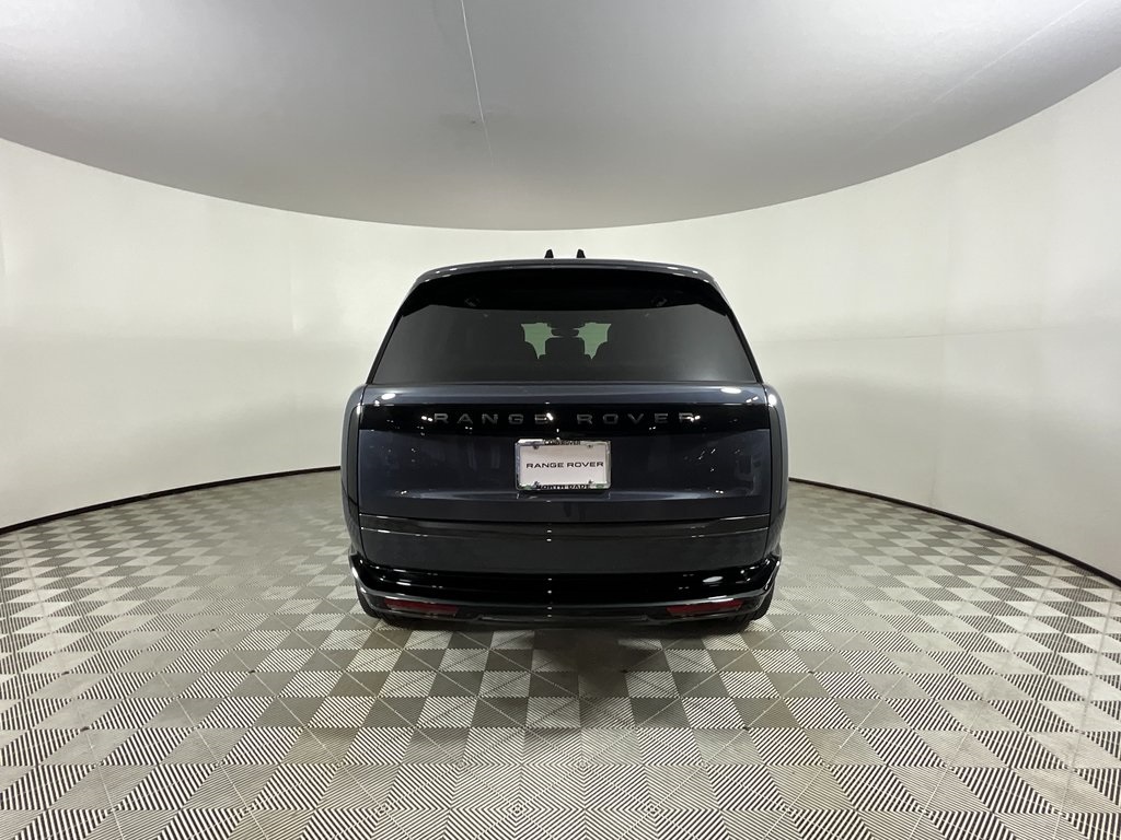 2025 Land Rover Range Rover SE photo 2
