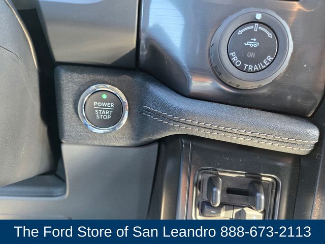 2025 Ford F-150 Lightning photo 26