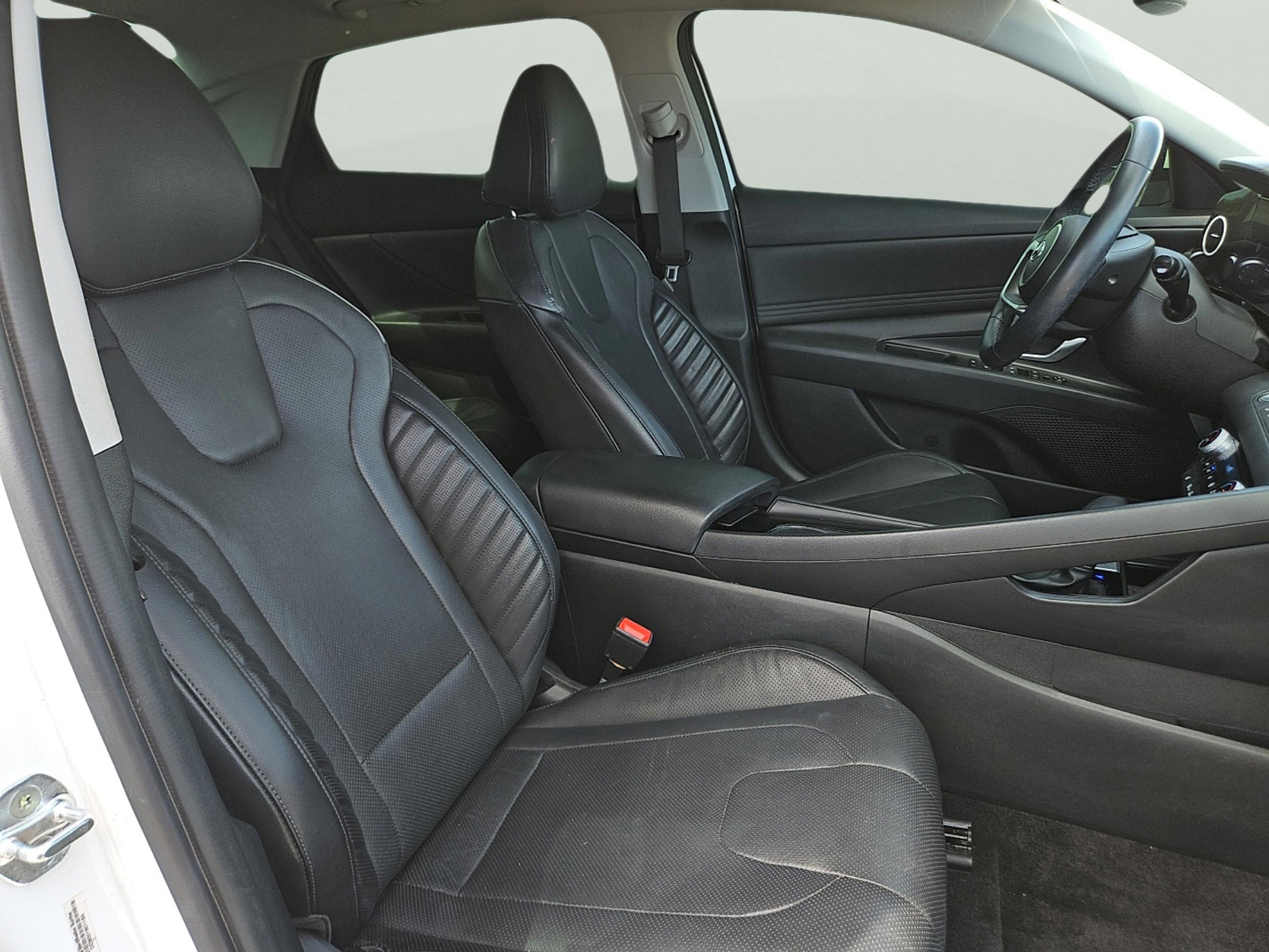 2023 Hyundai Elantra Limited photo 18
