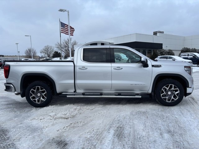 Used 2022 GMC Sierra 1500 SLT with VIN 3GTUUDED0NG607169 for sale in Rochester, Minnesota
