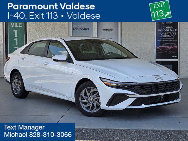 2025 Hyundai Elantra Blue's photo