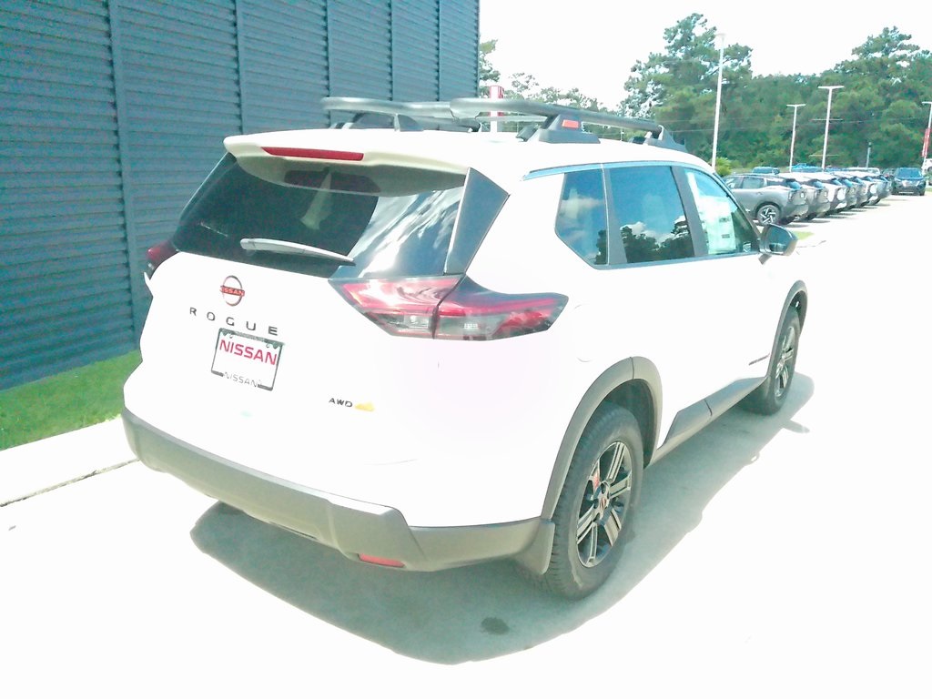 2026 Nissan Rogue SV photo 3