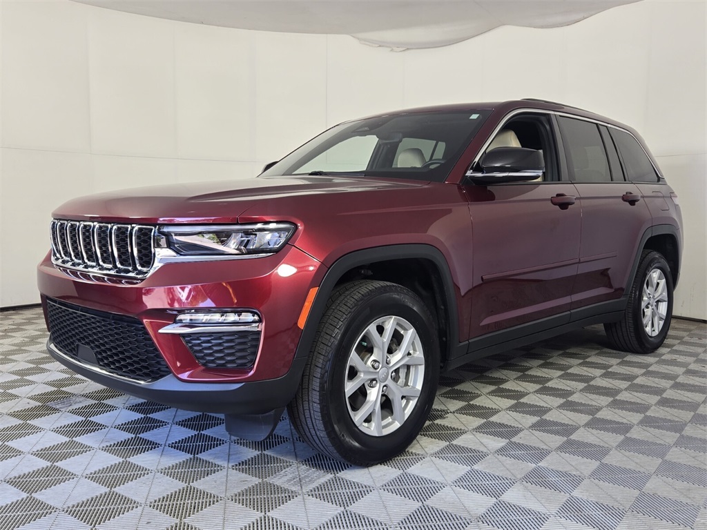 2023 Jeep Grand Cherokee Limited photo 3