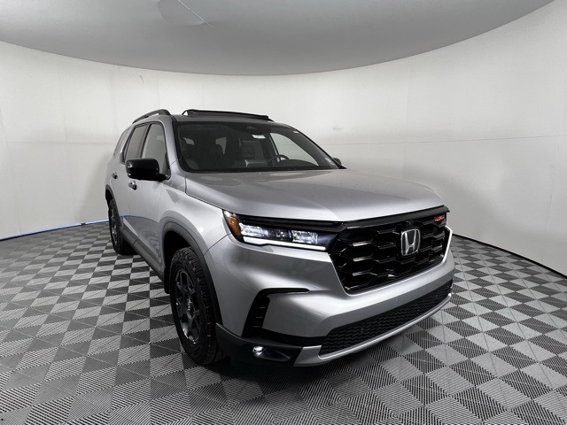 2025 Honda Pilot TrailSport's photo