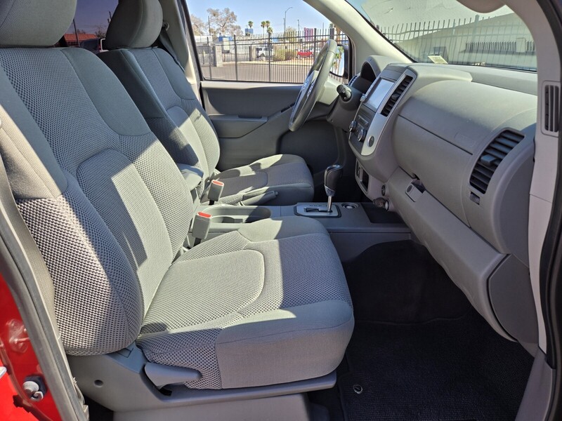 2021 Nissan Frontier SV photo 11