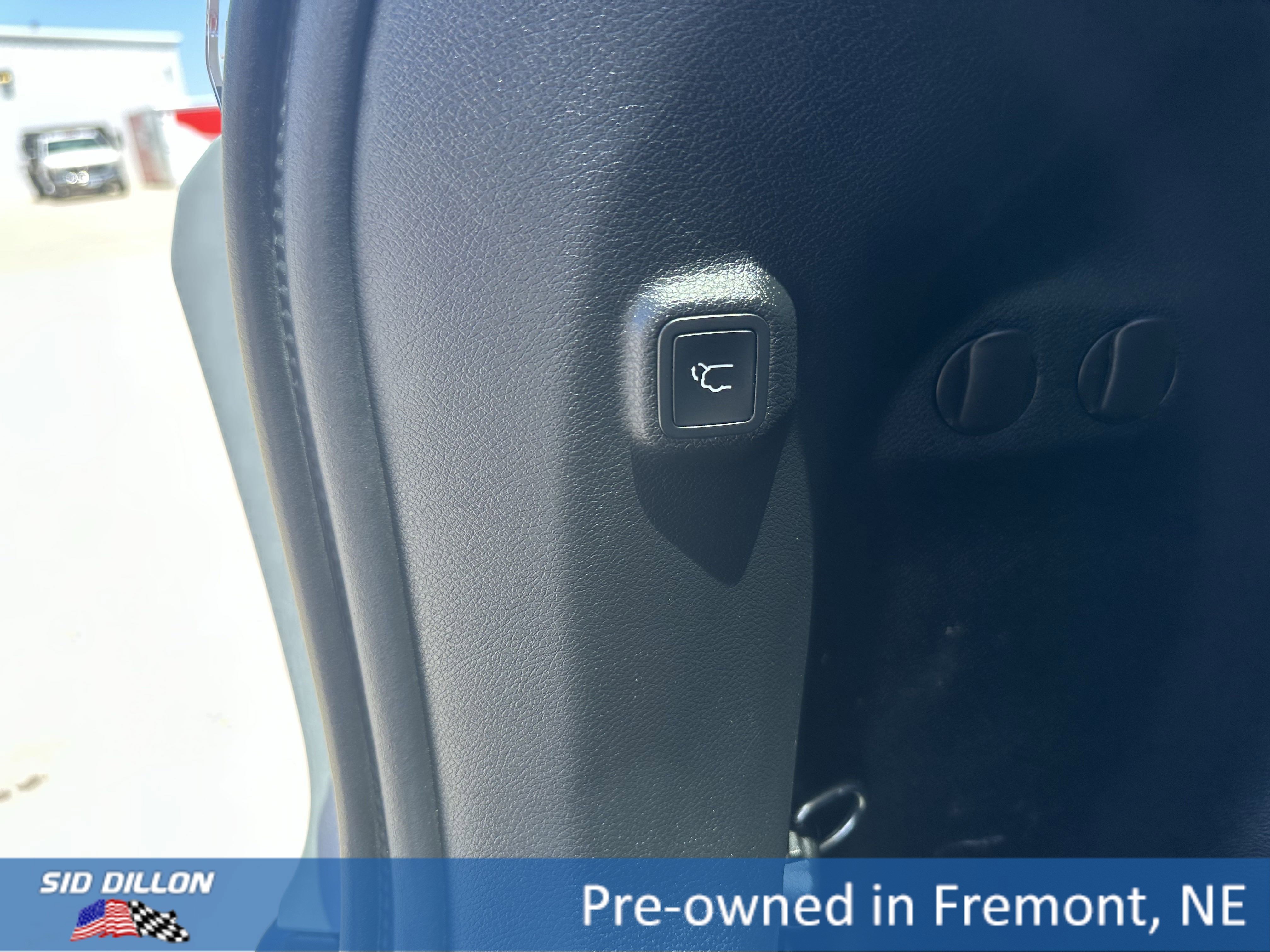 2020 Jeep Cherokee Limited photo 9