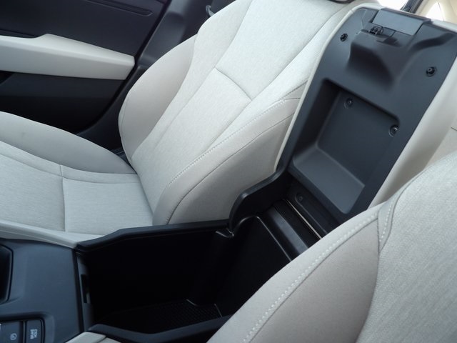 2025 Honda Accord LX photo 23